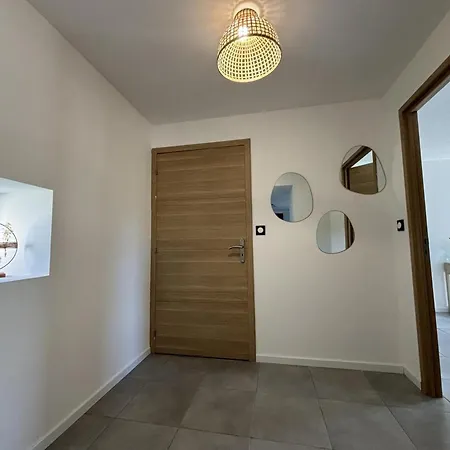Holiday home Fermette Renovee, Confort, Avec Jardin Et Label 